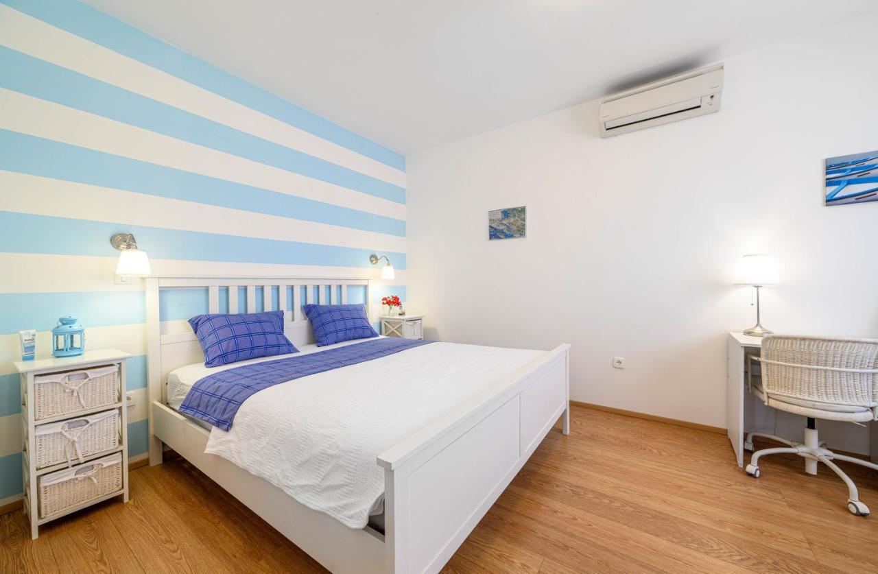 Sibenik Boats Apartment Raslina Exterior photo